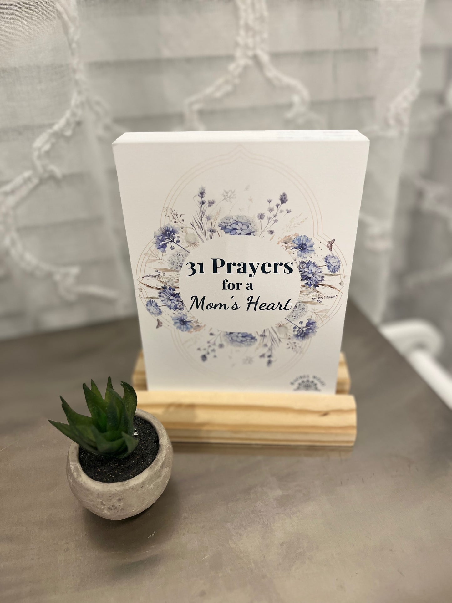 31 Prayers for a Mom's Heart w/ Display Stand
